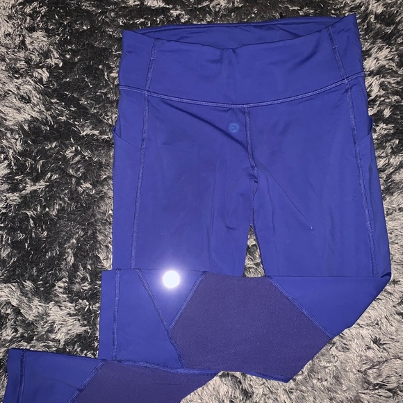Lululemon 3/4 crop legging - Picture 2 of 6